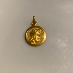 🎈18 KARAT KID GOLD JESUS CHARM 🎈